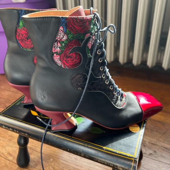 John Fluevog Black and Red Heels - Picture 2 of 9